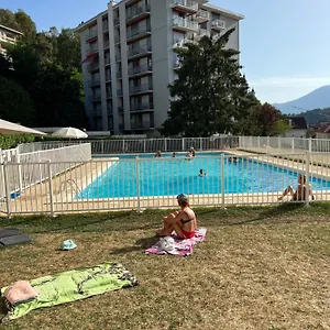 Superbe En Résidence Avec Piscine. Appartement Aix-les-Bains